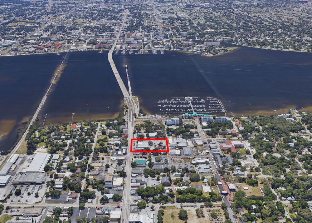 Thornton Site: 405 8th Ave W, Palmetto, FL 34221